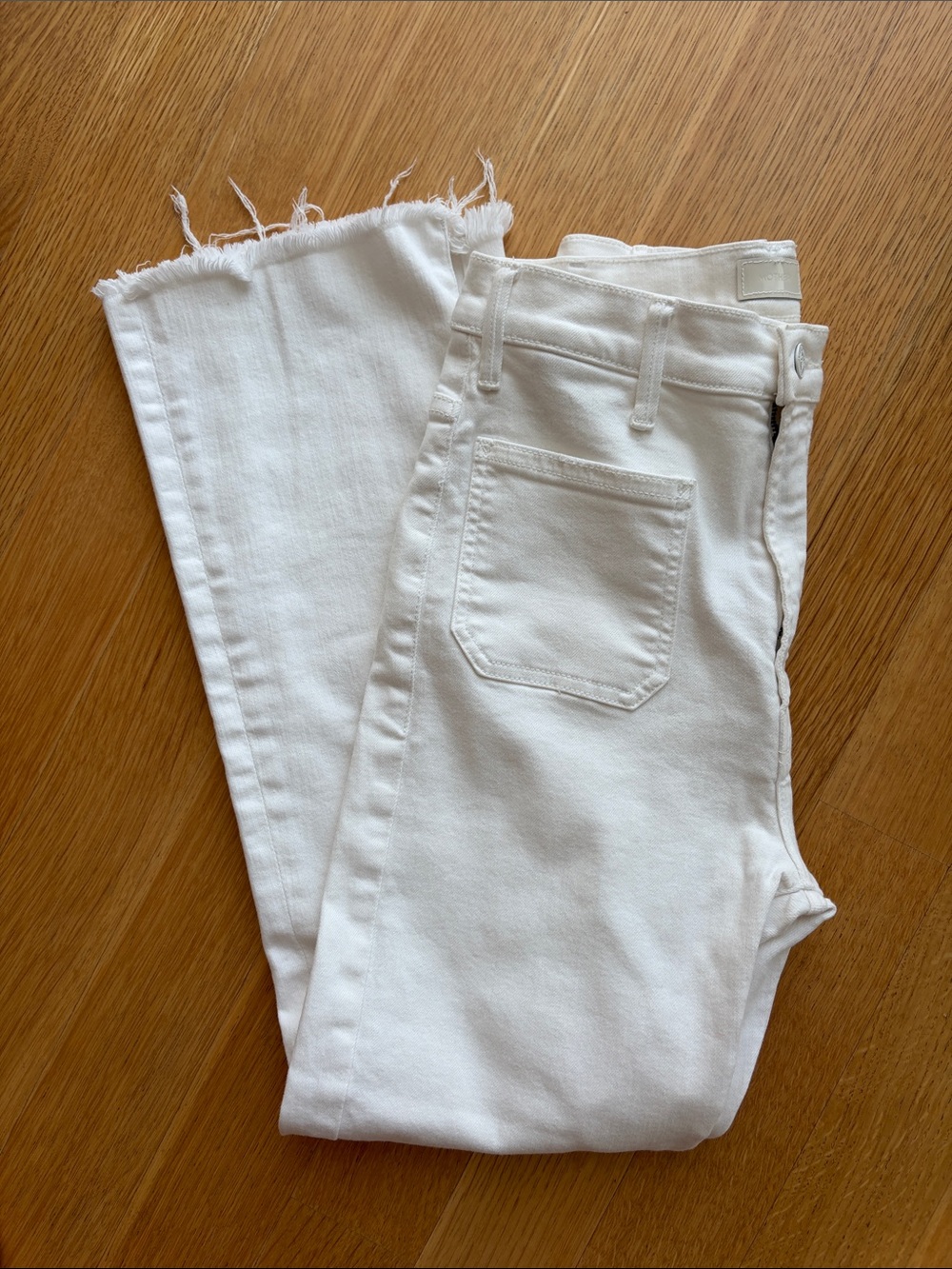 MOTHER White Frayed-Hem Ankle Crop Jeans